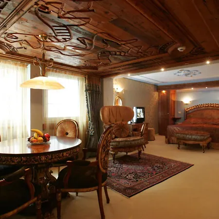 Hotel Alex