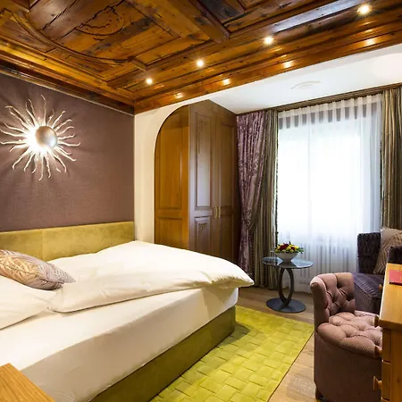 Alex Hotel