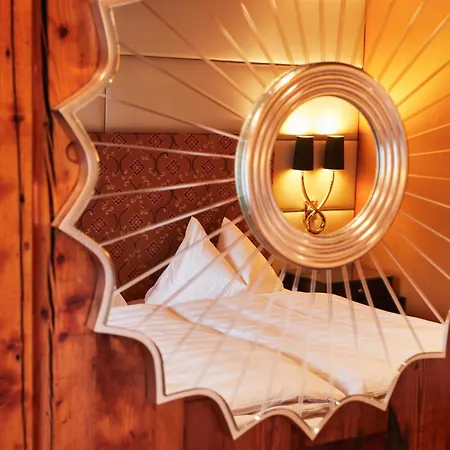 Hotel Alex 4*