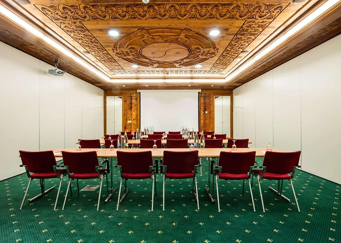 Alex Alpine - & Sports Готель